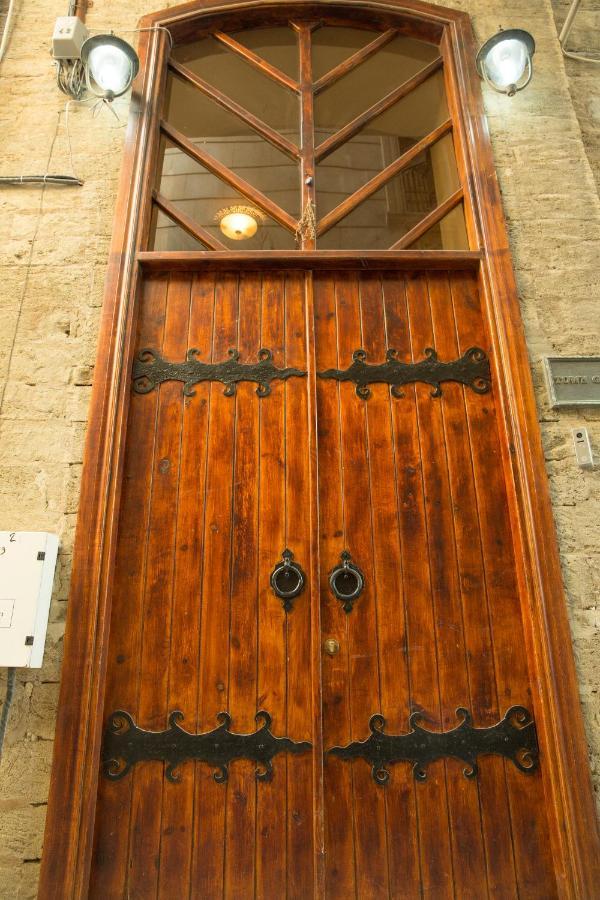 Town Gates Hotel Bakoe Buitenkant foto